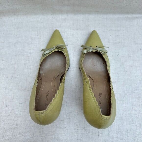 ANN TAYLOR Pistachio Green Leather Scallop Bow Pumps Stiletto Heels 5 Italy Made - Picture 5 of 16